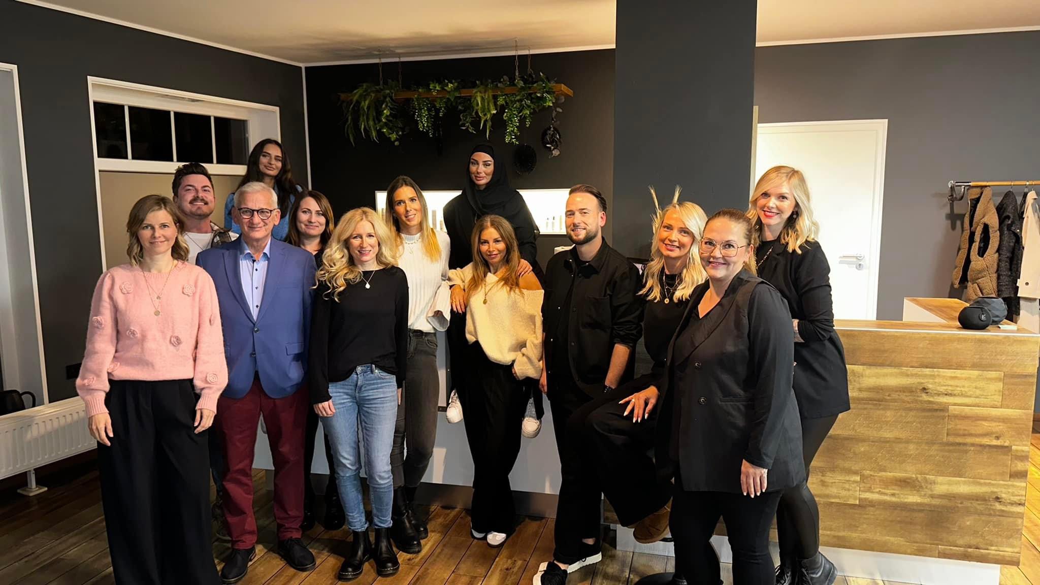 Teammeeting mit den Teams der UNIC Hairlounge