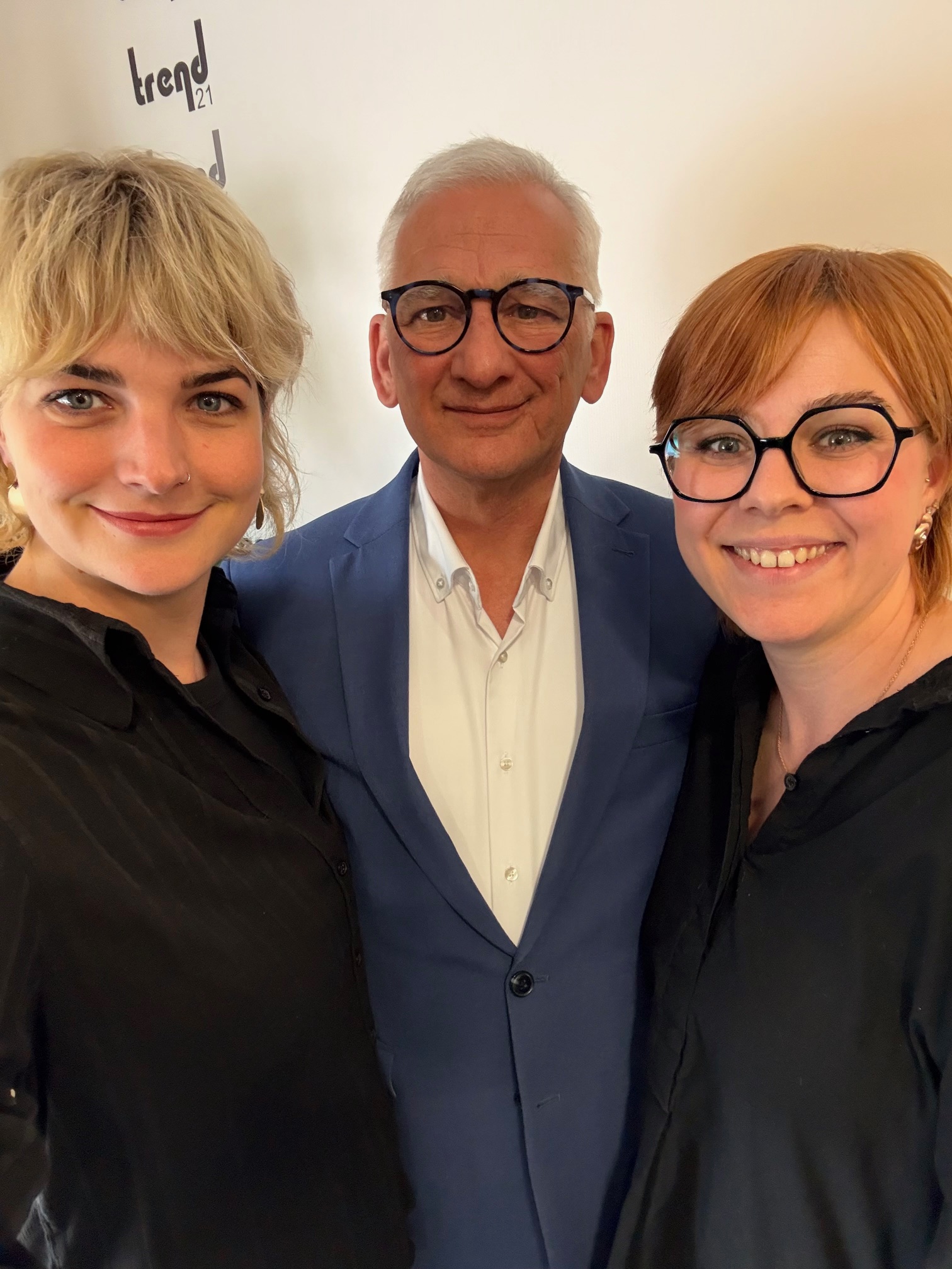 Meeting und Mitarbeiter Einzelgespräche bei Trend 21 in Völklingen/Ludweiler