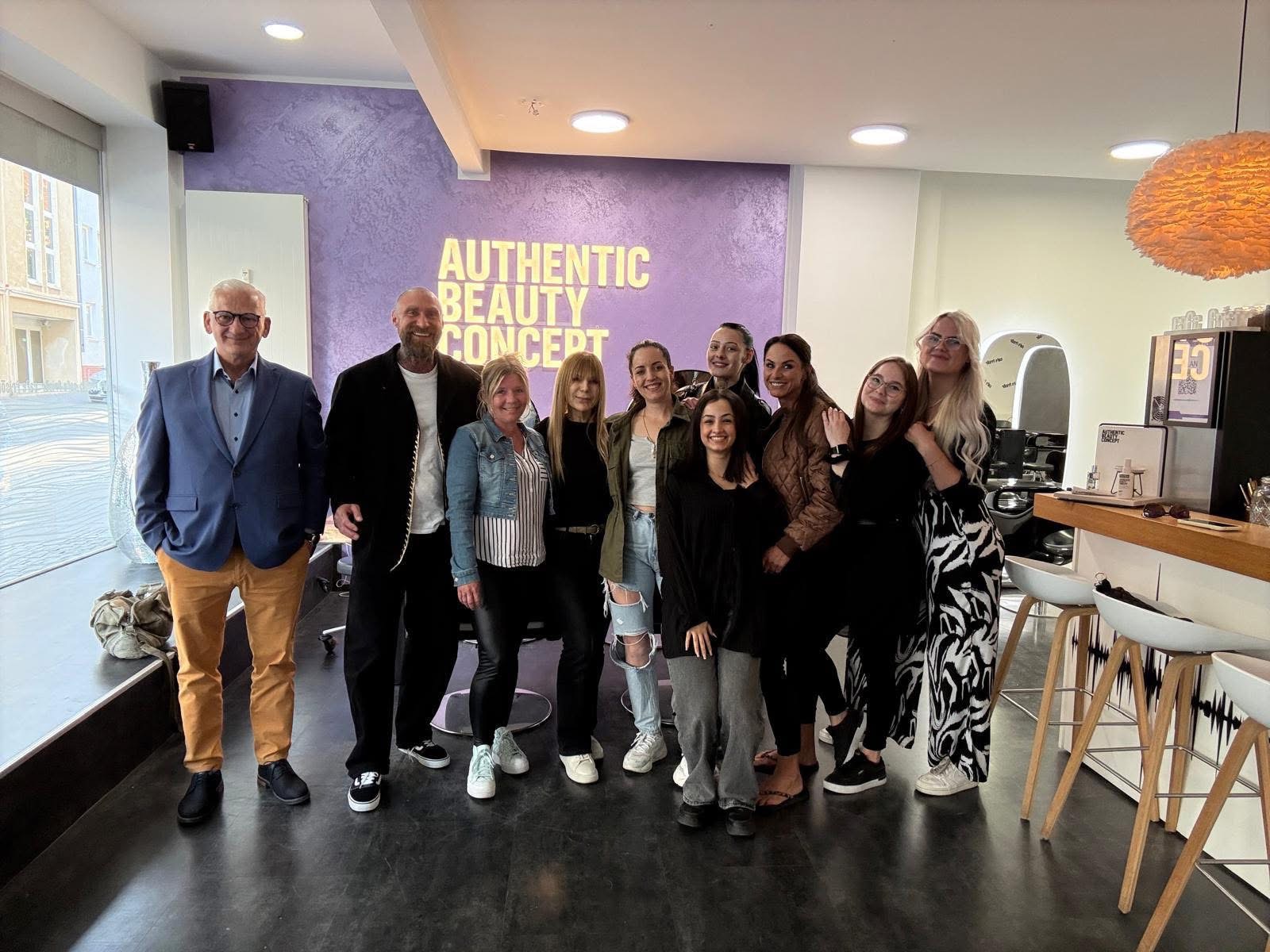 Teammeeting & Brainstorming mit dem Team von Cafe Frisör in Hildesheim